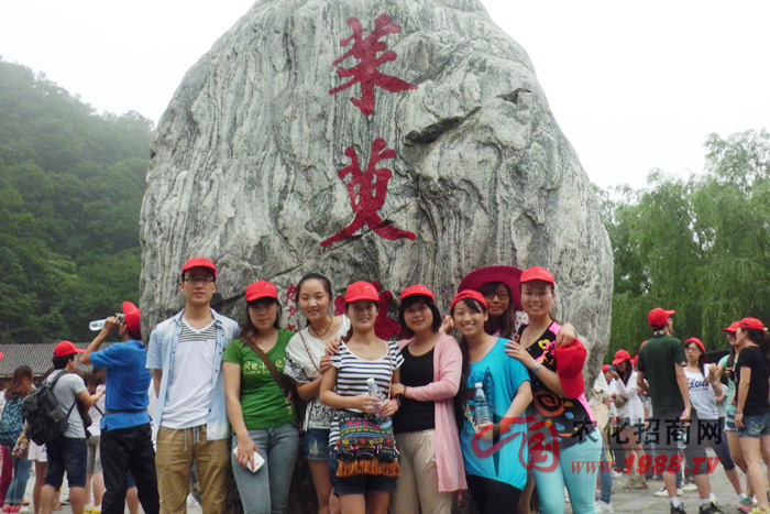 ���Ƿ��º�Ӱ����