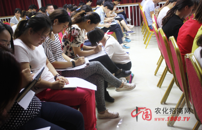 �đѸж����c��ͬ�У�