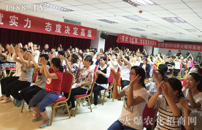 ȫ�µ����c����ȫ�µ���ò��ӭ��ÿһ��