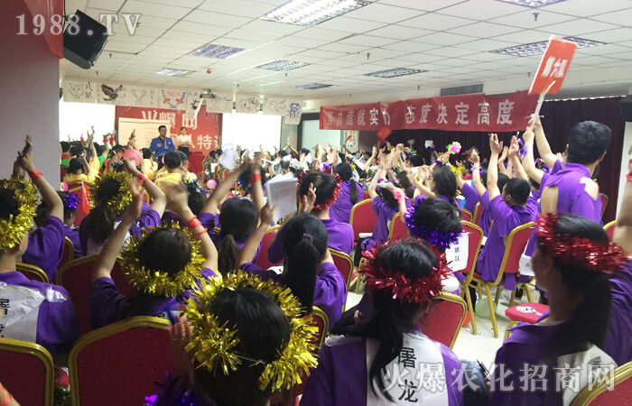 ���L���R�������ҵ�ǰ��