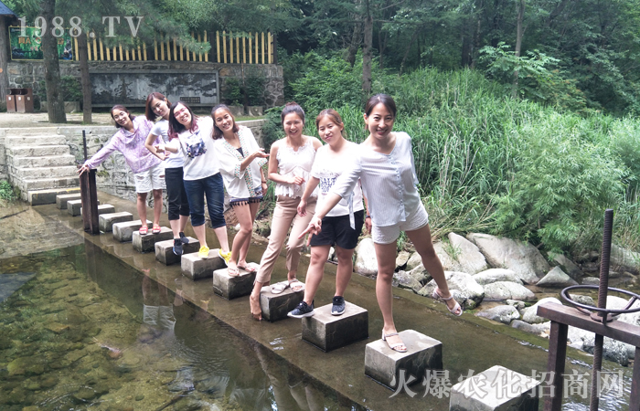 �𱬾W(w��ng)�L(f��ng)������ů������ɽ����F(xi��n)��Ȼ��