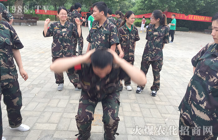 Ψ�в��������������ƵZǰ��