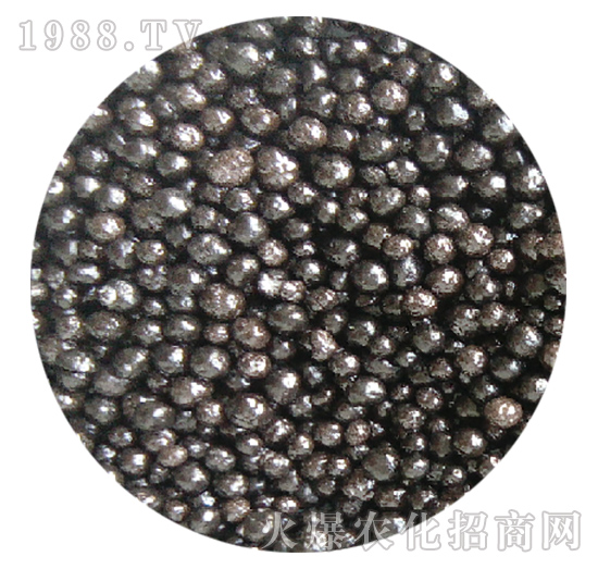 純黑色樹(shù)脂包膜尿素-忠農(nóng)肥業(yè)