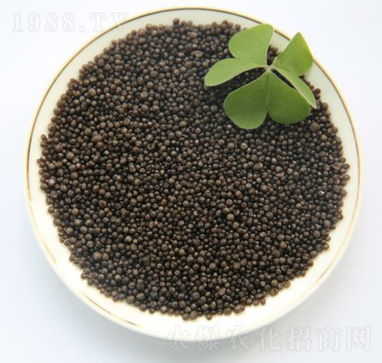 腐植酸尿素顆粒-黑力旺-心連心