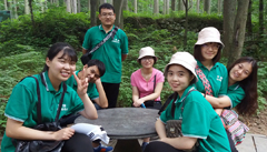 小伙伴徜徉山水間，感受清風徐來！