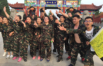 火爆網(wǎng)戰(zhàn)士們頑強(qiáng)拼搏，賽出風(fēng)格！