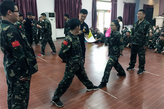 簡(jiǎn)單石頭剪刀布，輸贏卻在彈指間！