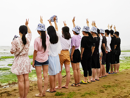 �𱬾W(w��ng)���u֮�����gЦ�c��(m��ng)���R�w��